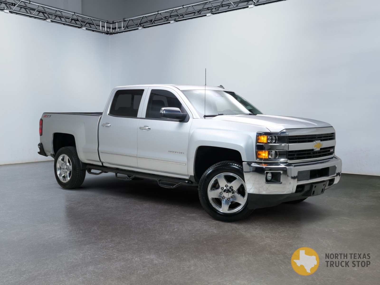 Silver Ice Metallic 2015 Chevrolet Silverado 2500HD Pickup Truck Four-Wheel Drive Automatic