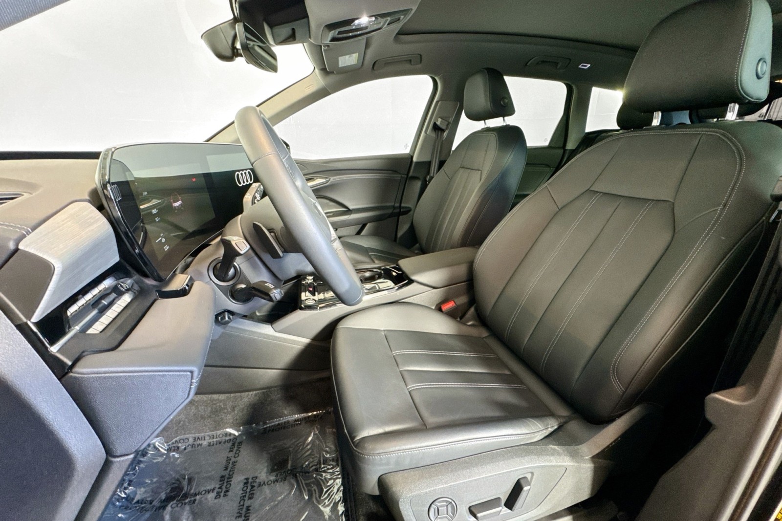 Used 2025 MYTHOS BLACK Audi Premium image 18