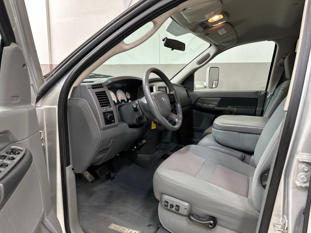 2007 Dodge Ram 3500 SLT DRW RWD Mega Cab 5.9L-Cummins in , 