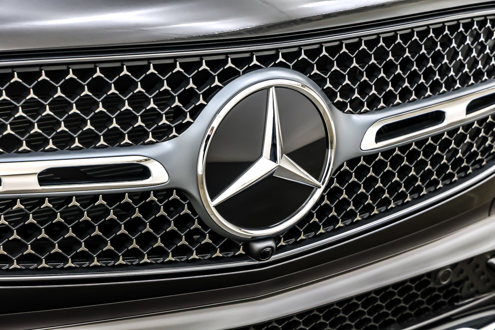 New 2026 Graphite Grey Metallic Mercedes-Benz GLC 300 image 13