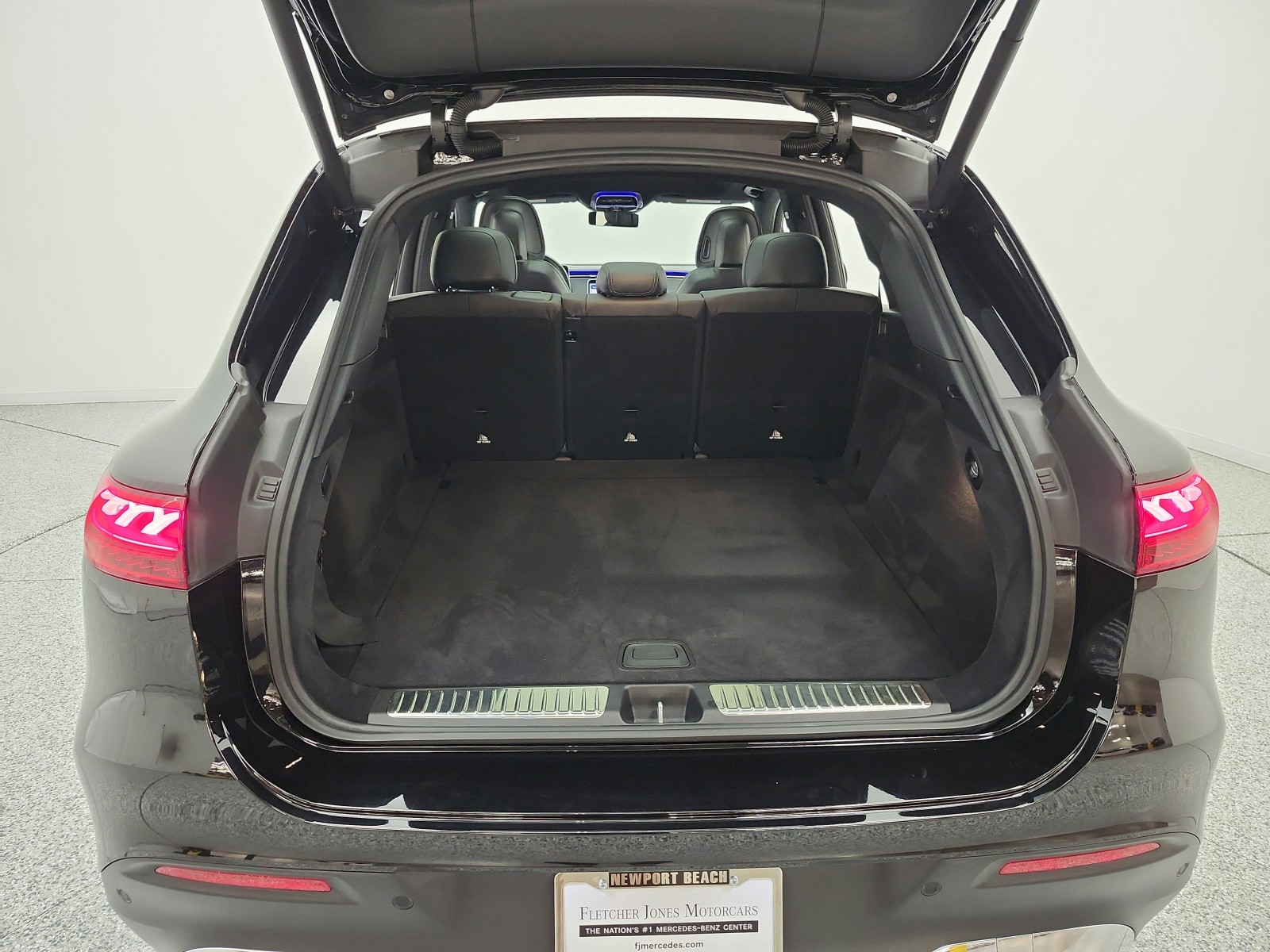 Certified Used 2023 Obsidian Black Metallic Mercedes-Benz EQS 450+ image 21