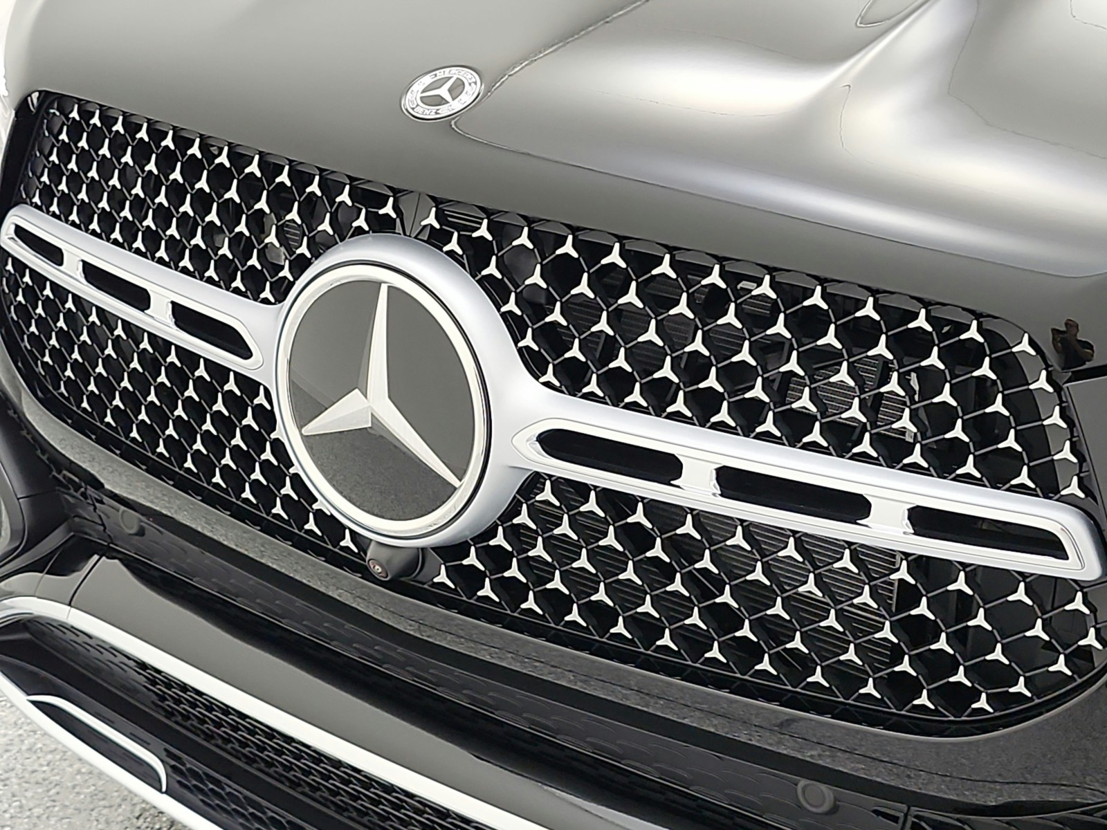 New 2026 Black Mercedes-Benz GLE 450 image 13