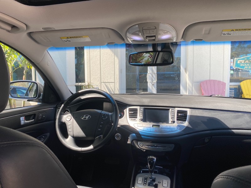 2012 Hyundai Genesis 3.8L SUNROOF PREM PKG in , 