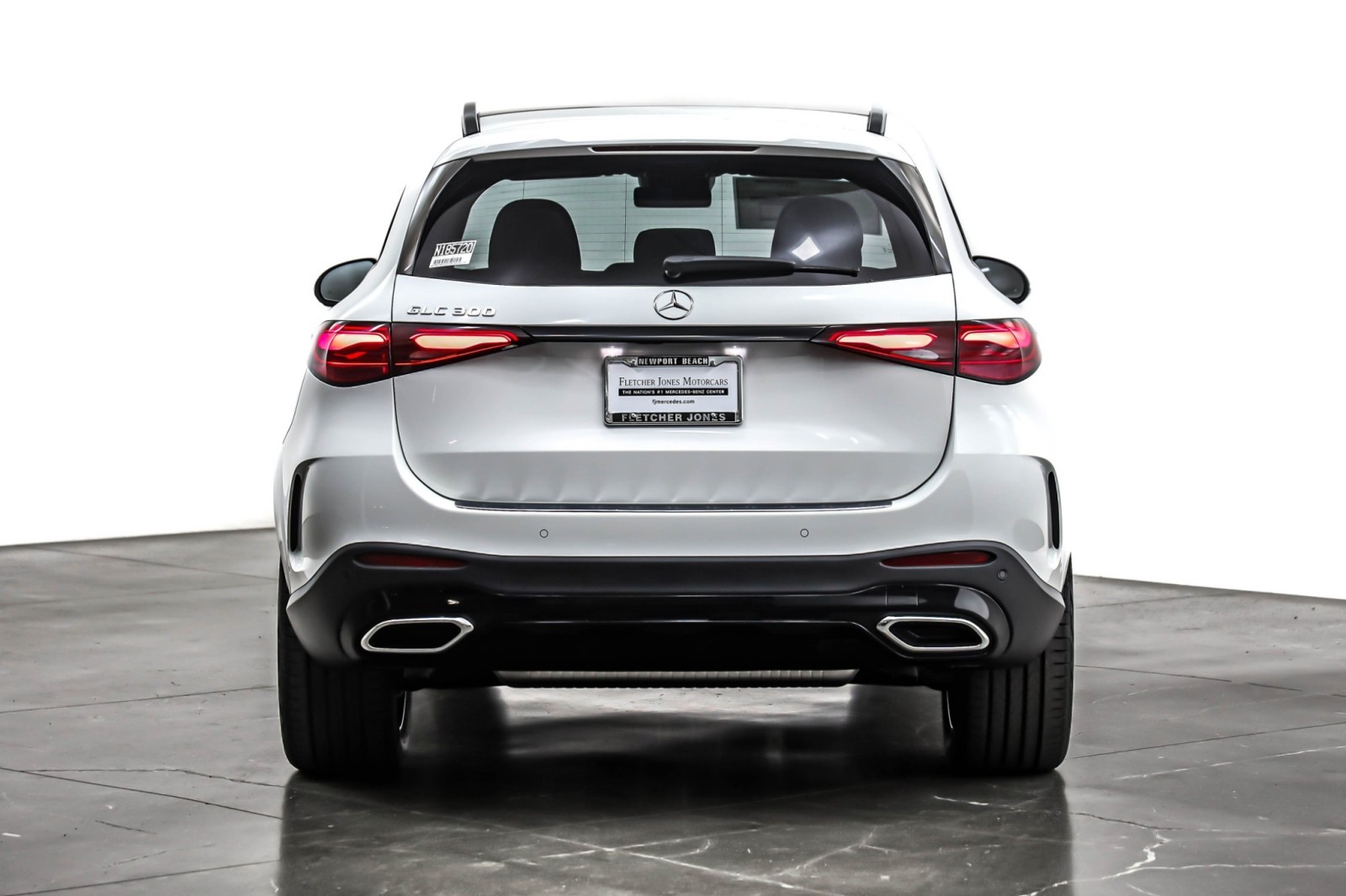 New 2026 Polar White Mercedes-Benz GLC 300 image 3