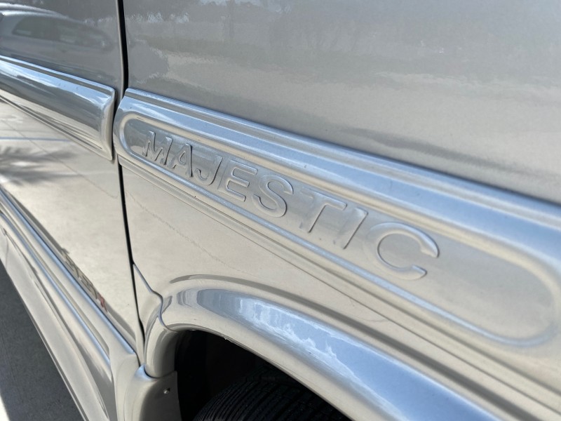2013 GMC SAVANA HI TOP CONVERSION HANDICAP LIFT LOW MILES 24,857 in , 