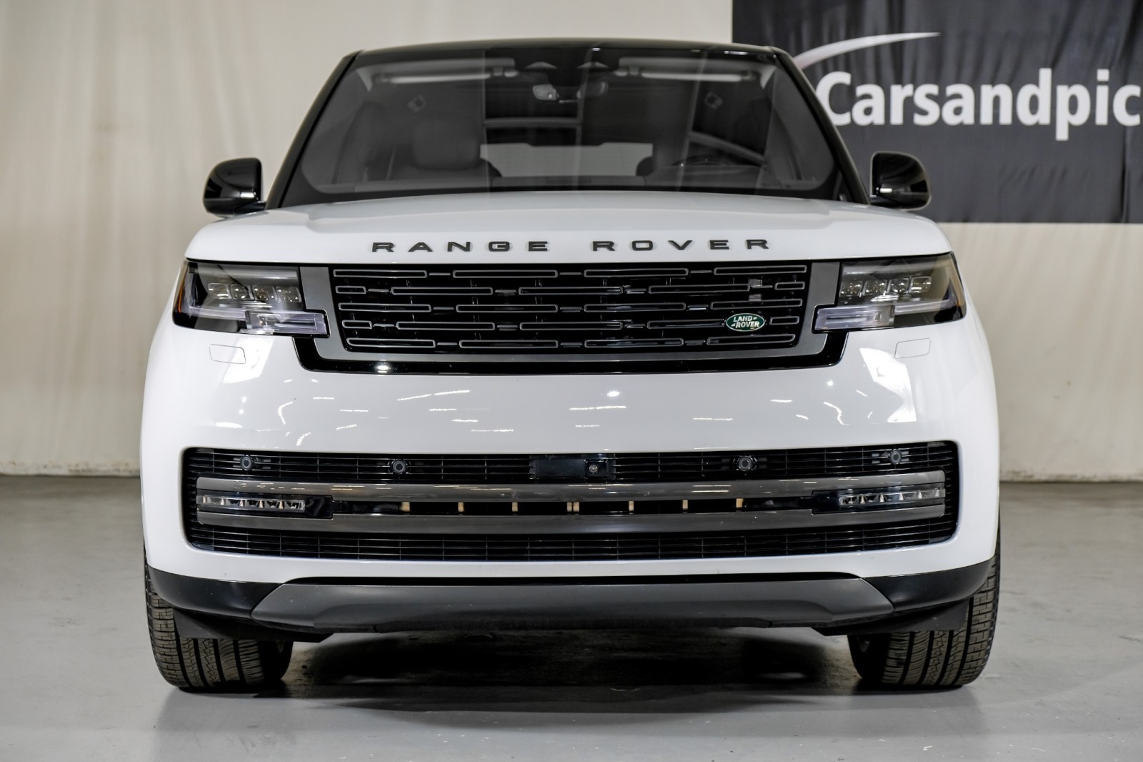 2024 Land Rover Range Rover SE 3