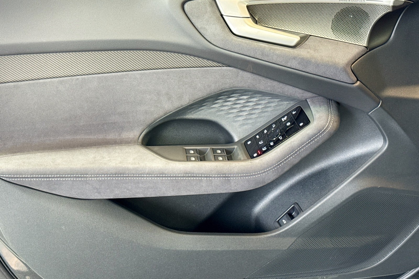 New 2025 Daytona Gray Metallic Audi Premium Plus 3.0 TFSI quattro image 15