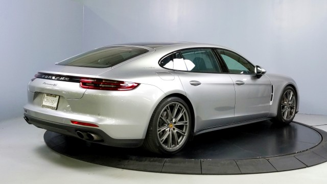 2018 Porsche Panamera 4S Executive 6