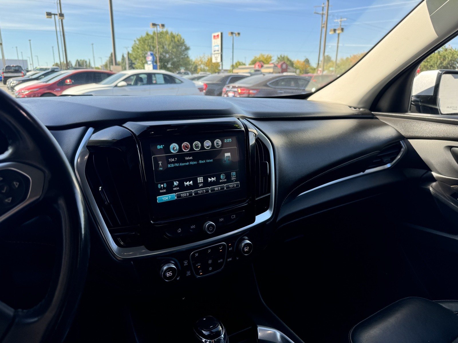 2019 Chevrolet Traverse LS 22