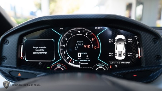 Lamborghini Revuelto