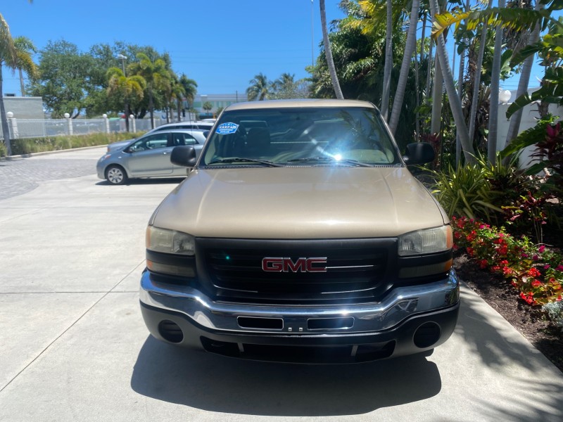 2005 GMC Sierra 1500 LOW MILES 83837 AC NO ACCIDENTS in ,