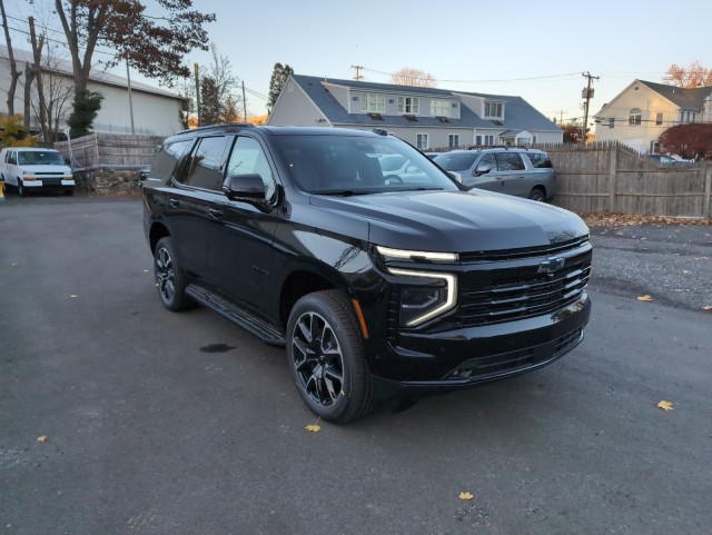 2025 Chevrolet Tahoe RST 3