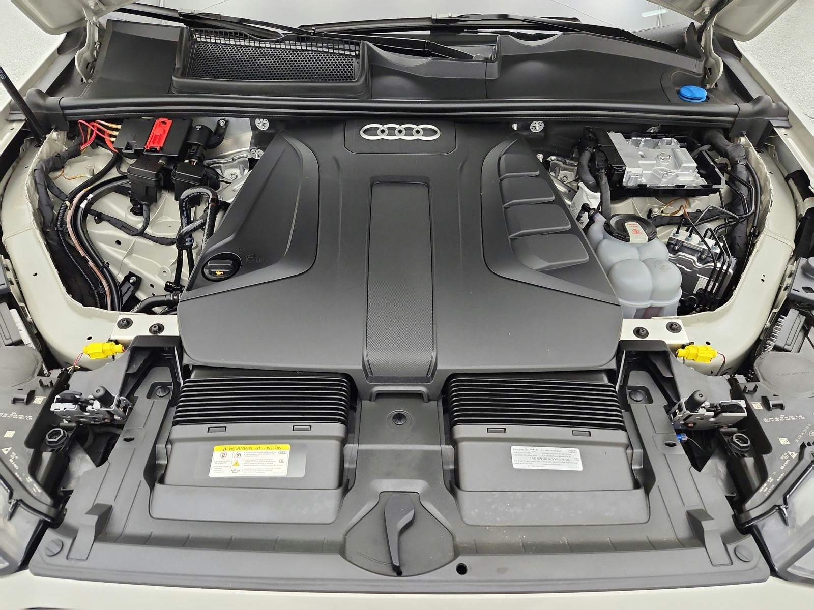 Used 2023 Vicuna Beige Metallic Audi Premium Plus 45 TFSI quattro image 18