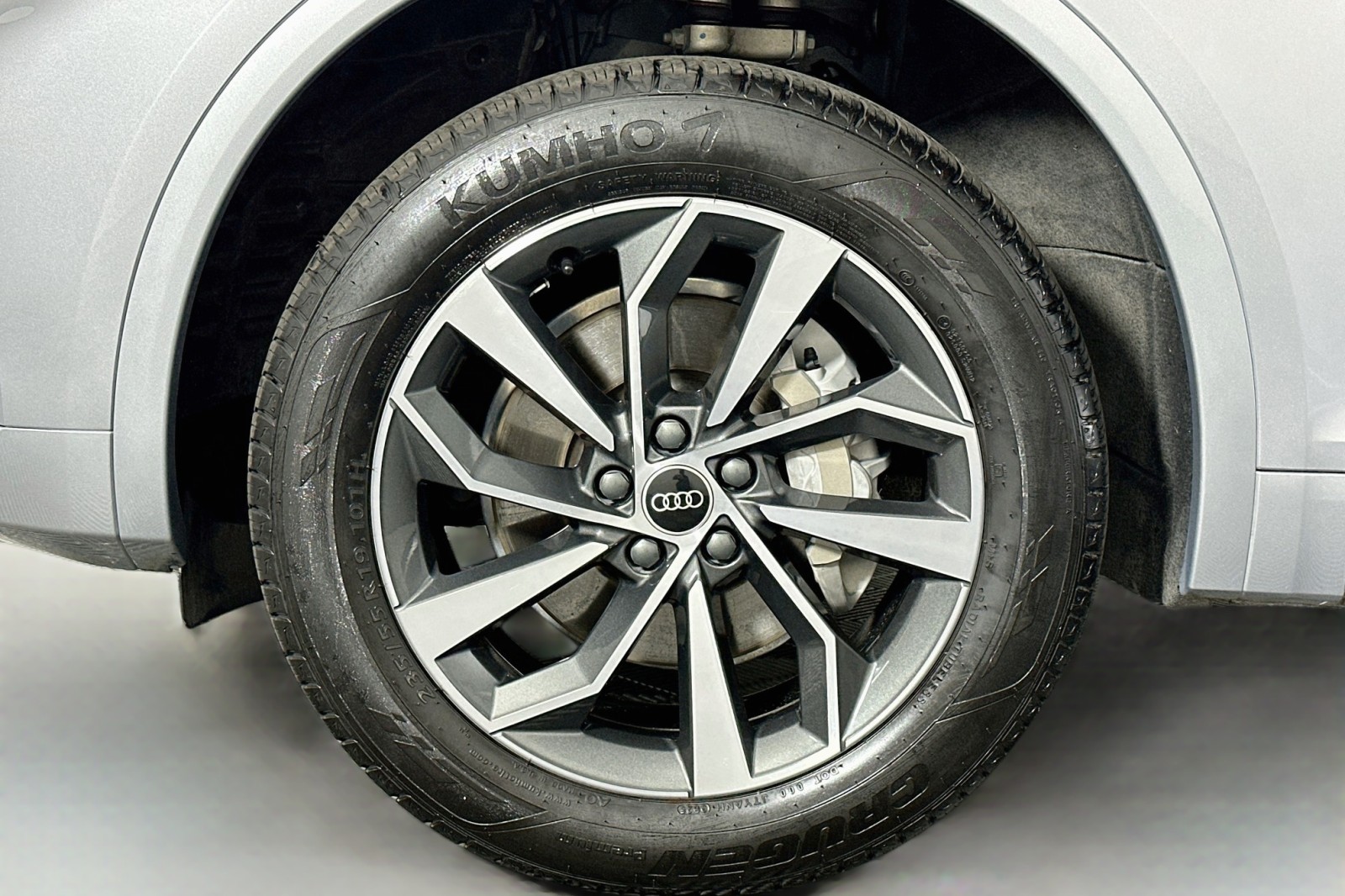Used 2023 Florett Silver Metallic Audi S line Premium image 10