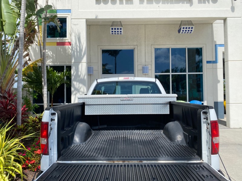 2005 Ford F-150 PU STX LOW MILES 18,931 in , 