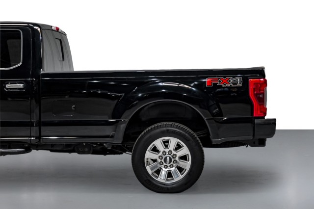 2017 Ford F-250 Platinum 11