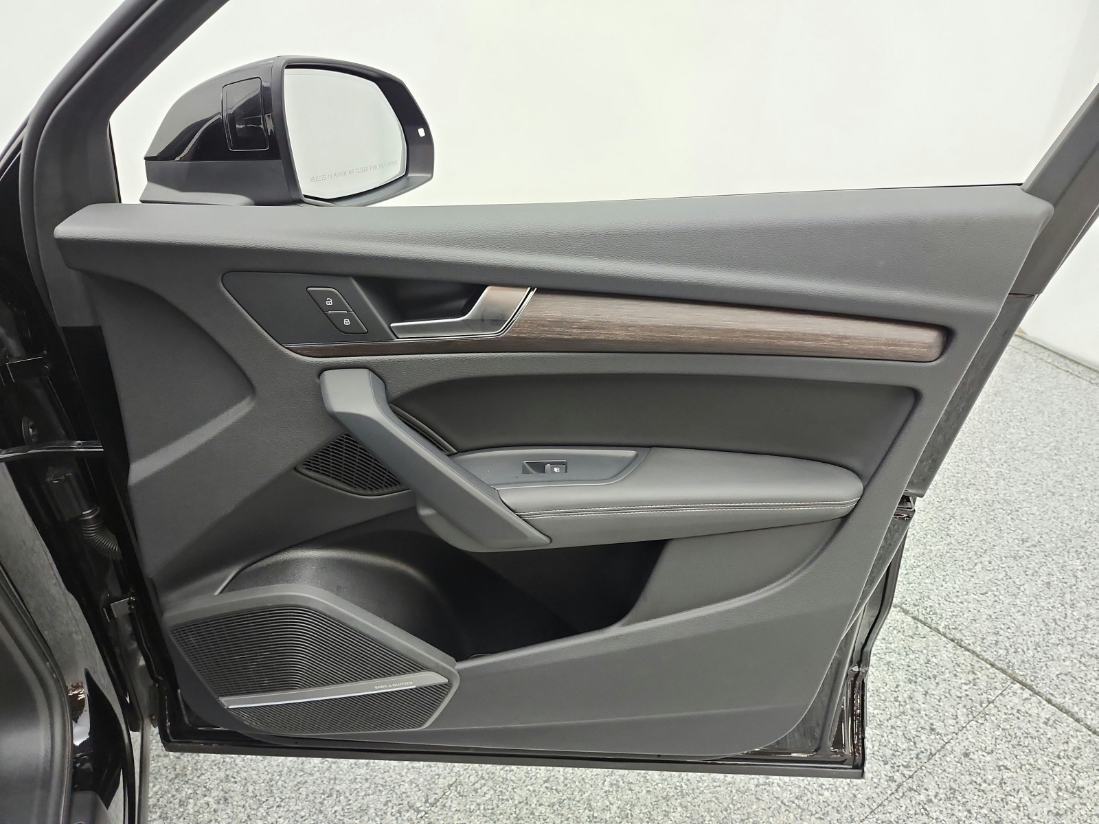 Used 2023 Brilliant Black Audi Premium Plus image 21