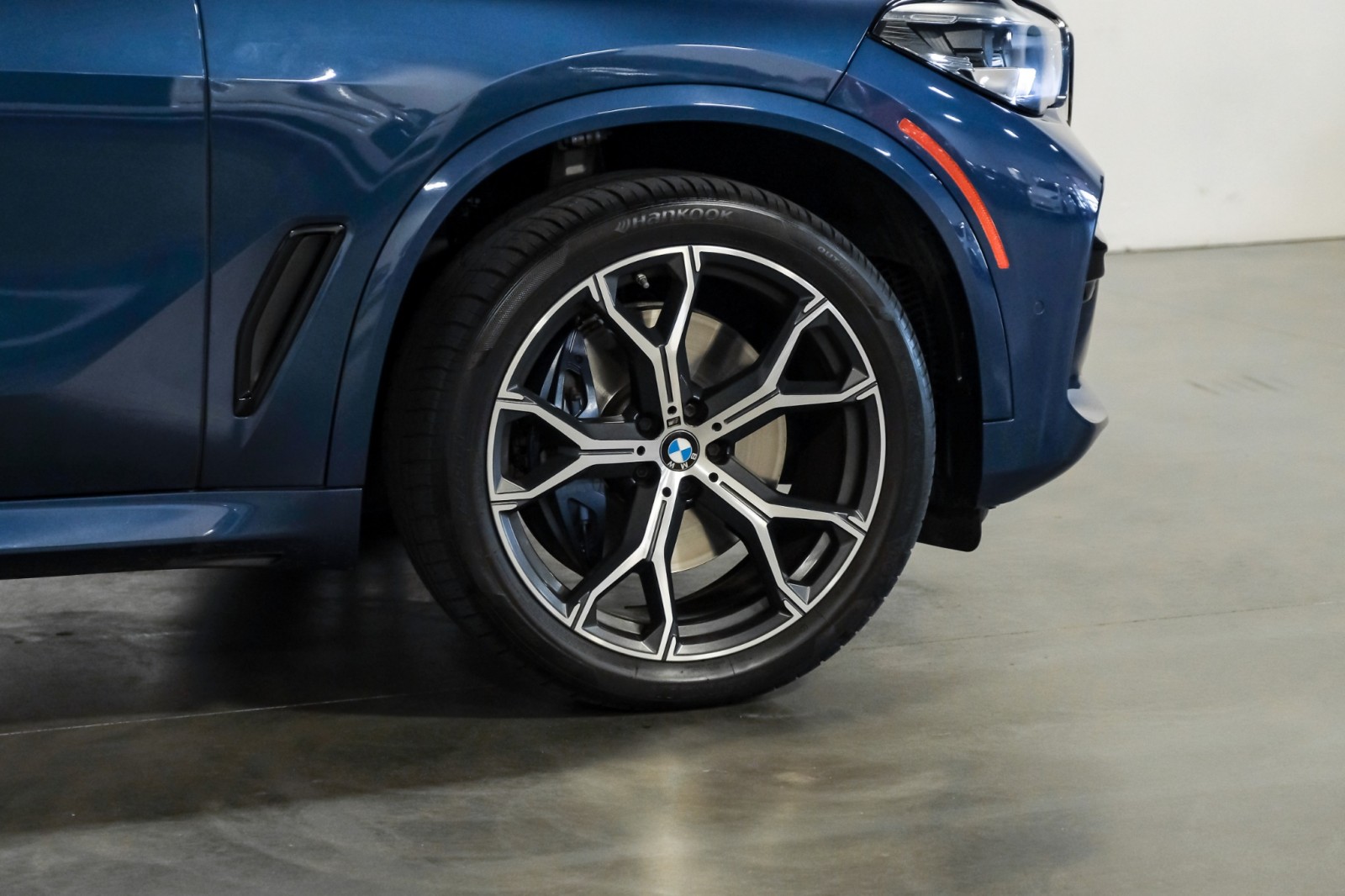 2023 BMW X5 xDrive40i MSport PremiumPkg 4ZoneClmt ParkAsstPkg 21Alloys 51