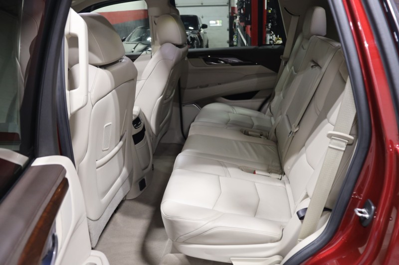 2016 Cadillac Escalade Luxury Collection 4dr Suv in , 