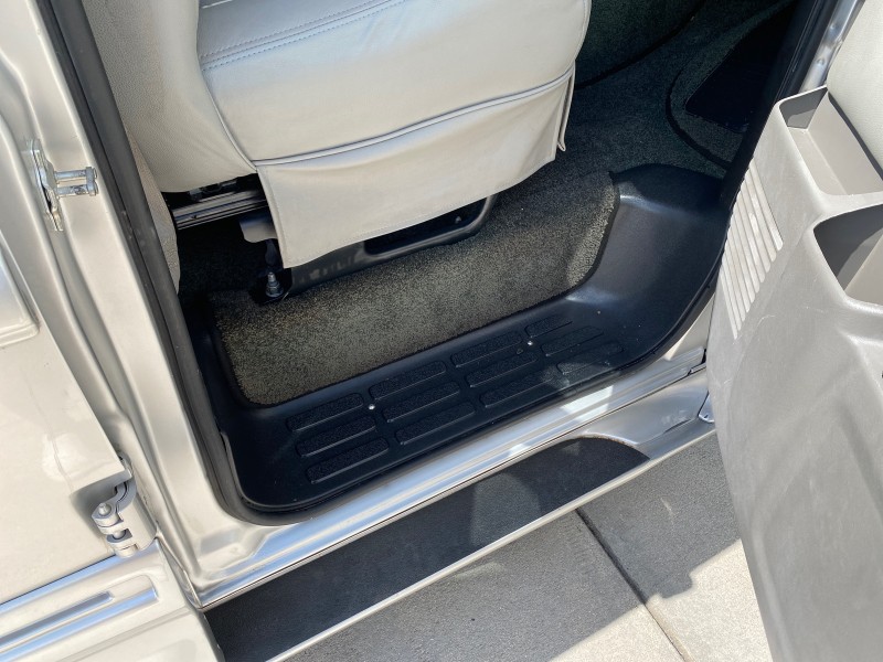 2013 GMC SAVANA HI TOP CONVERSION HANDICAP LIFT LOW MILES 24,857 in , 