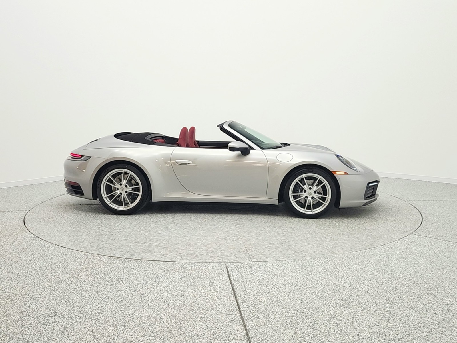 Used 2022 GT Silver Metallic Porsche Carrera Cabriolet image 4