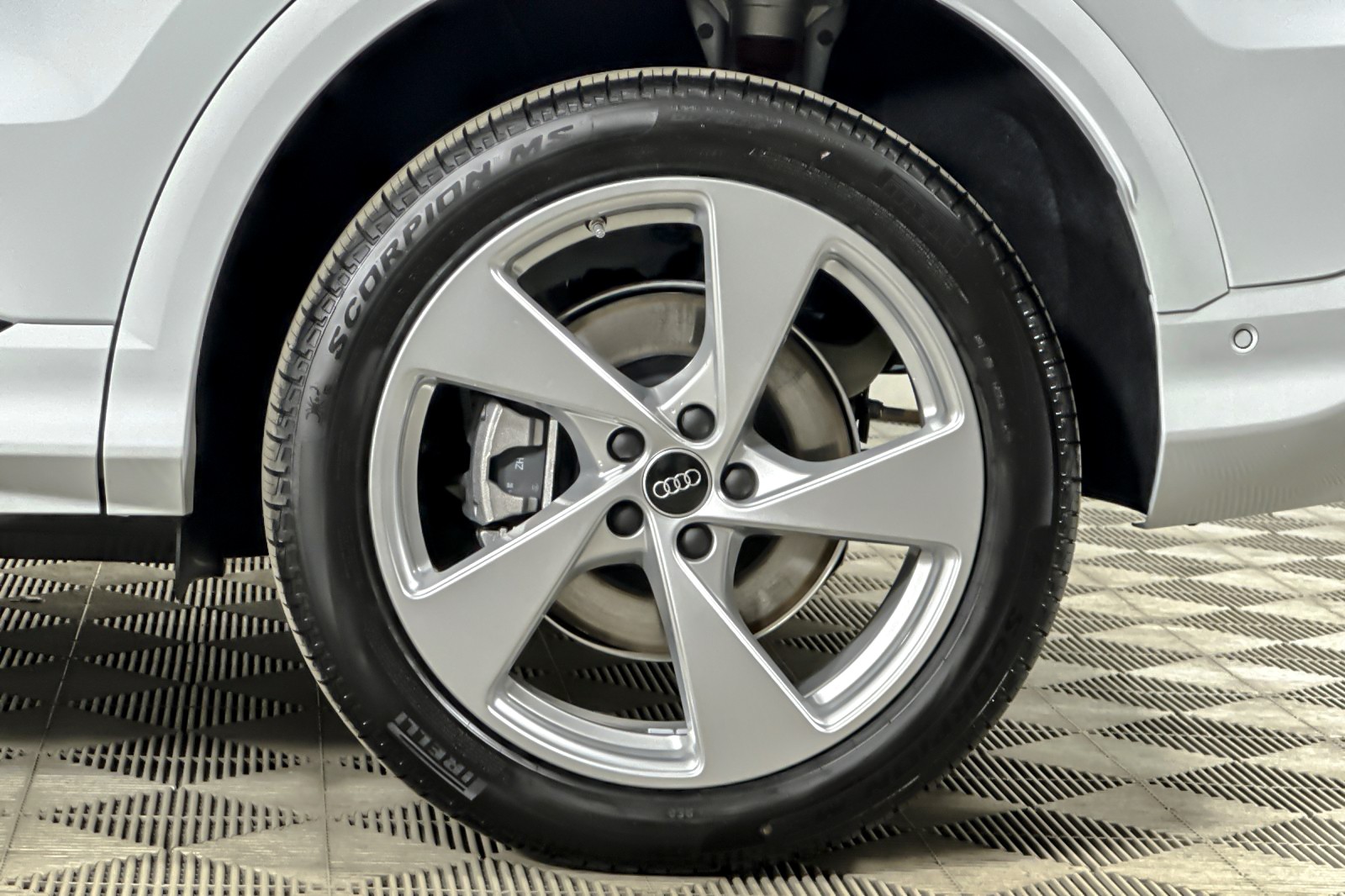 New 2025 Glacier White Metallic Audi Premium Plus 2.0 TFSI quattro image 23