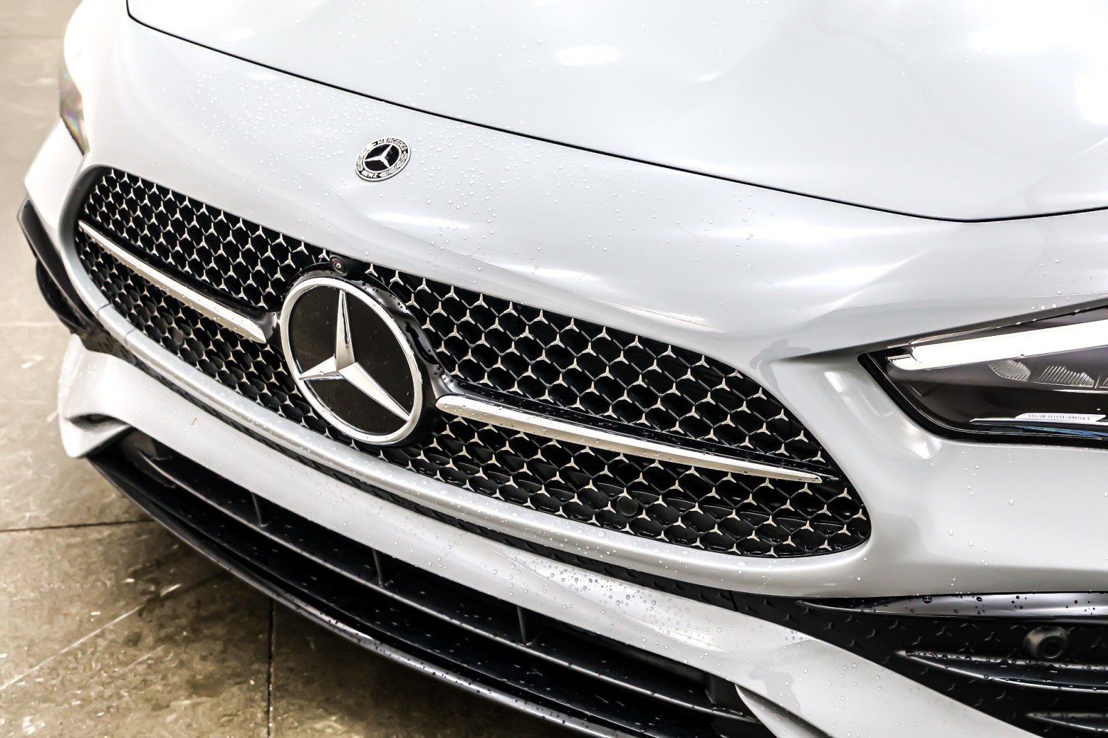 New 2026 MANUFAKTUR Alpine Grey Metallic Mercedes-Benz CLE 300 image 13