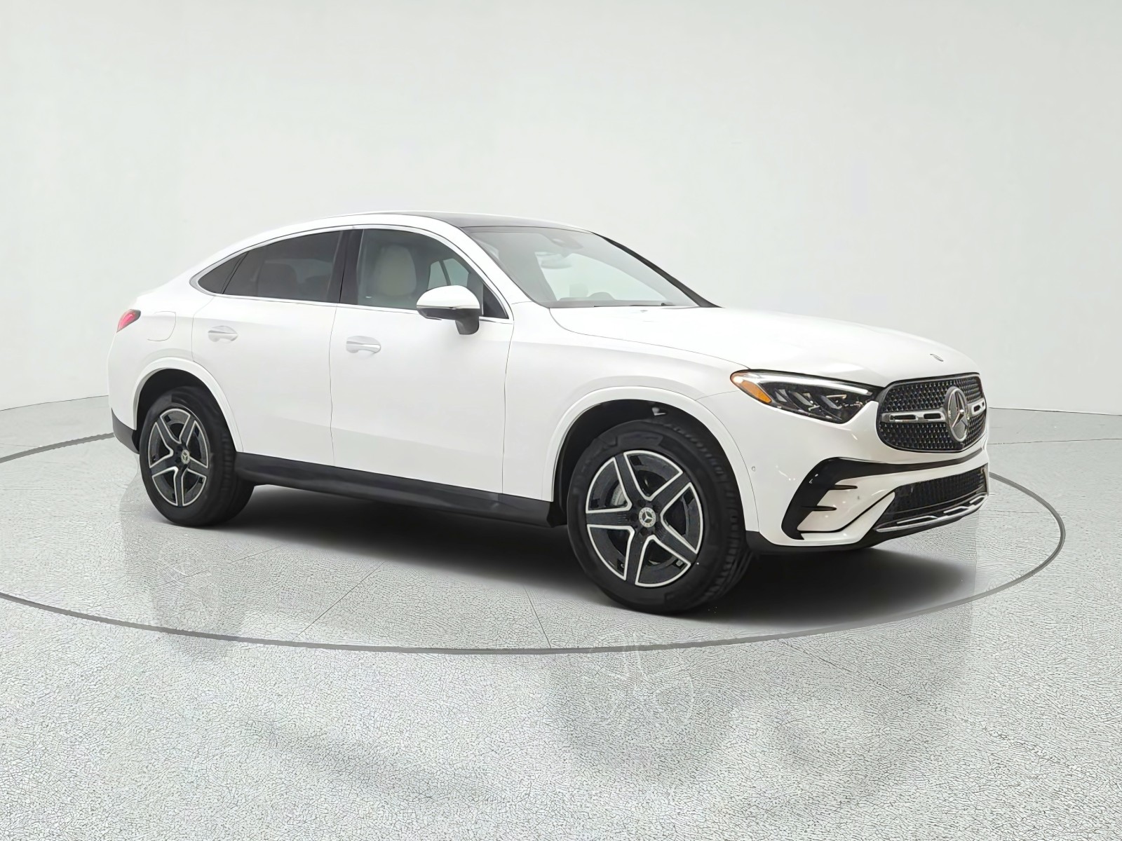 New 2027 Polar White Mercedes-Benz GLC 300 4MATIC® Coupe image 3