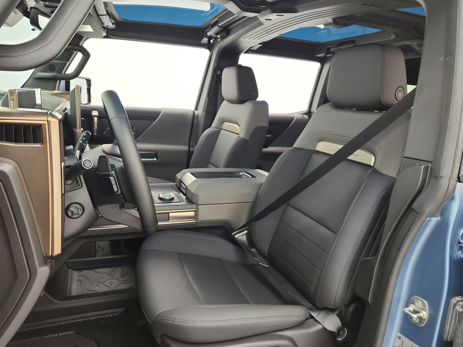 Used 2024 Neptune Blue Matte GMC e4WD 4dr 3X image 10