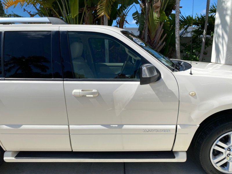 2007 Mercury Mountaineer SUV Premier 1 OWNER in ,