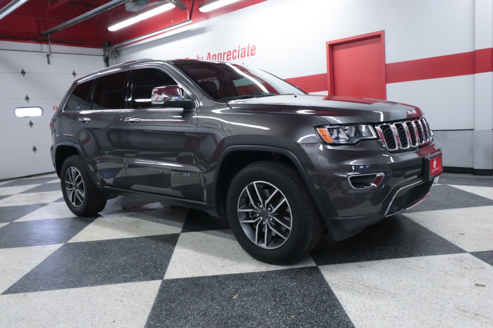 Used Car 2021 Jeep Grand Cherokee  80th Anniversary For Sale Under $25,000 In Austin, Texas