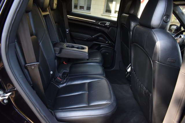 2012 Porsche Cayenne Navi Leather Moonroof Carbon Fiber Interior Pkg. B 40