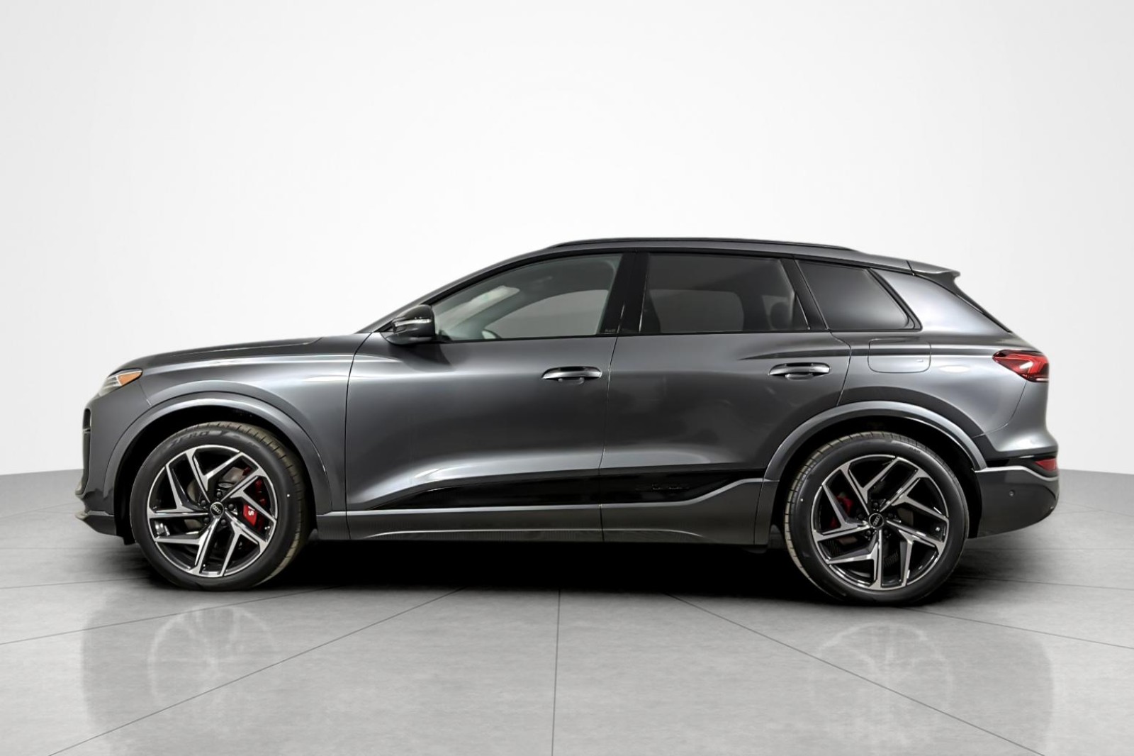New 2027 Daytona Gray Pearl Effect Audi Premium Plus quattro image 3
