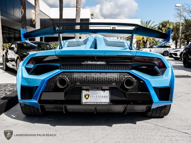 Lamborghini Huracan STO