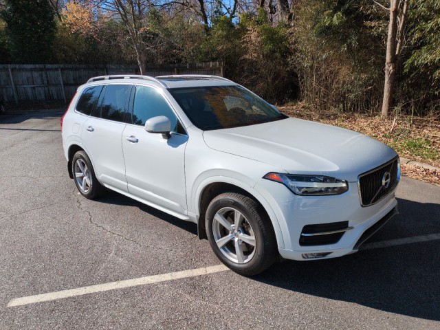 2018 Volvo XC90 T5 Momentum 5-Passenger FWD