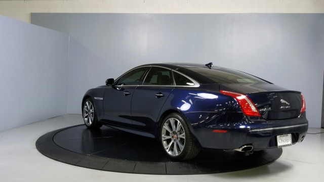 2015 Jaguar XJ  5