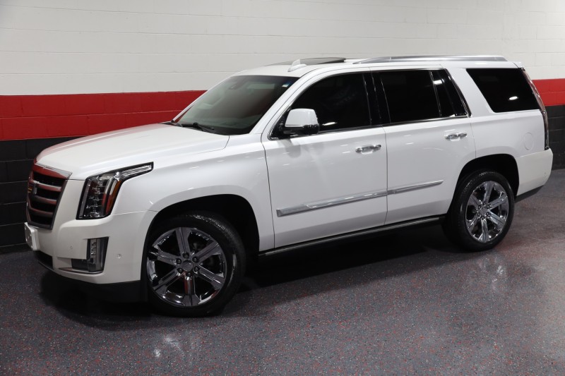 2017 Cadillac Escalade Premium Luxury 4WD 4dr Suv in , 