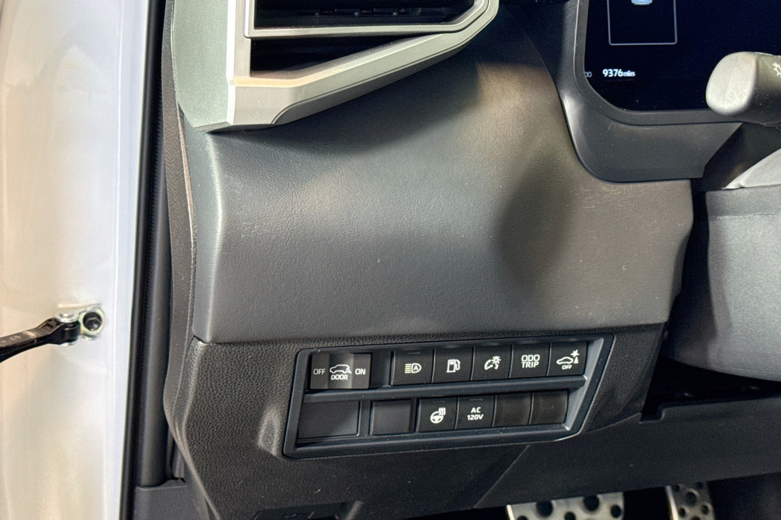 Used 2025 WHITE Toyota Platinum image 10