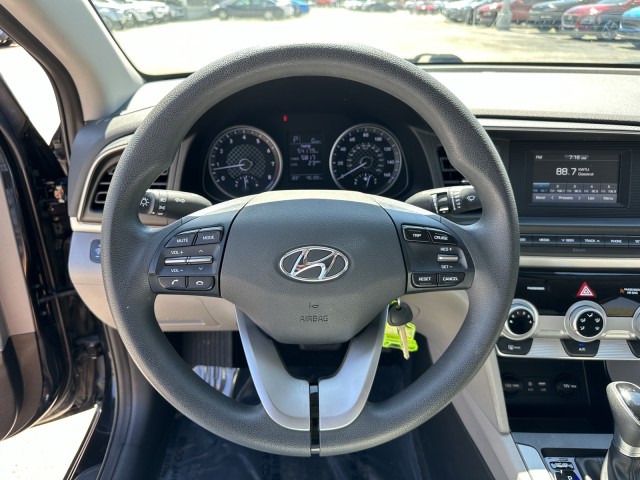 2019 Hyundai Elantra SE 11