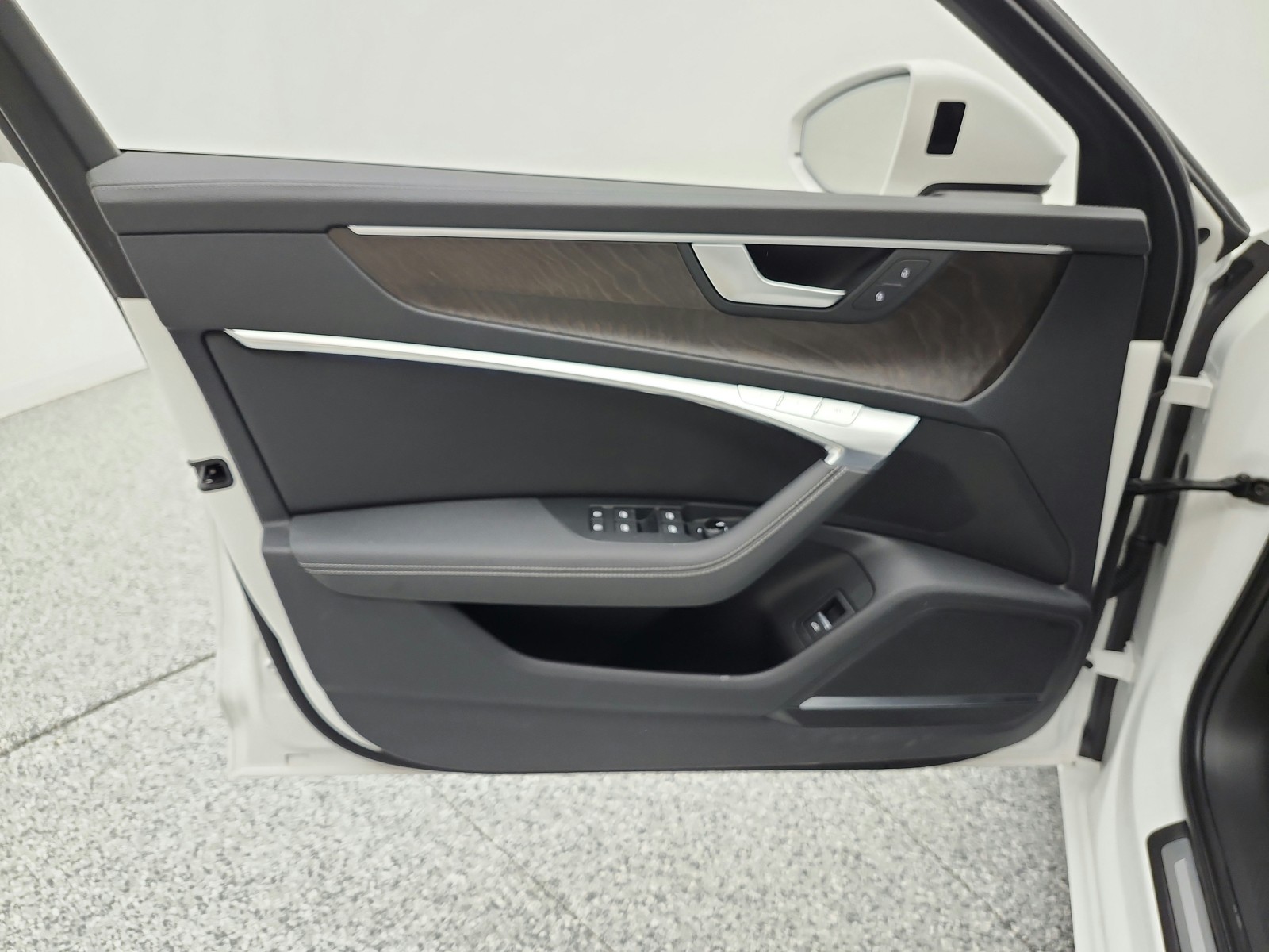 Used 2023 Ibis White Audi Premium Plus image 12