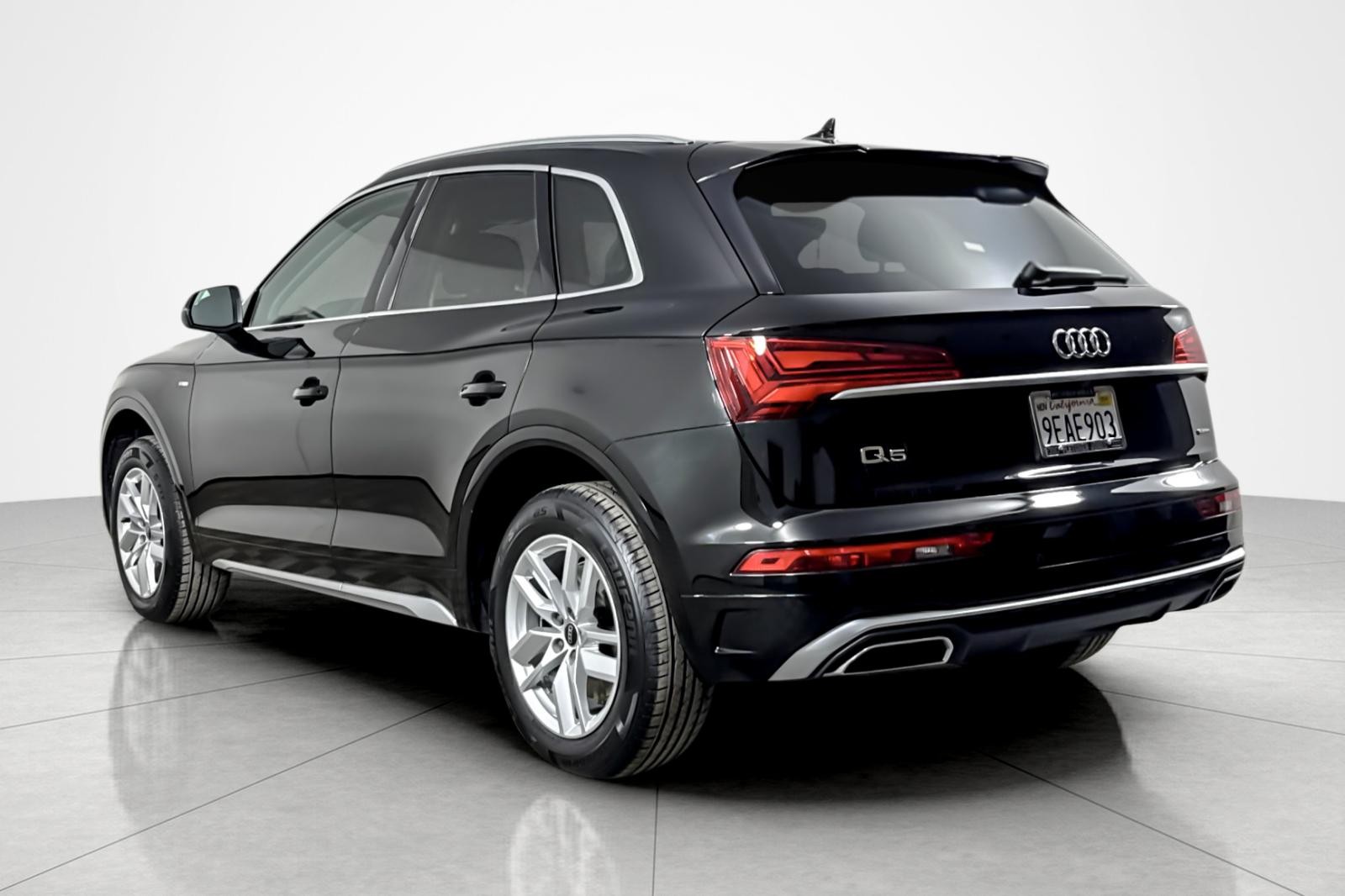 Pre-Owned 2023 Audi Q5 S line Premium 45 TFSI quattro Sport