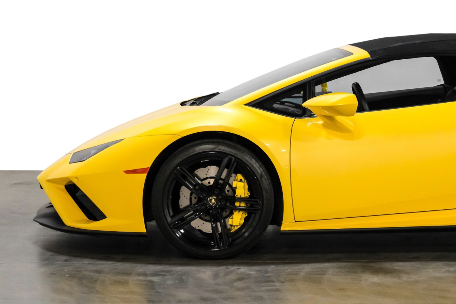 2021 Lamborghini Huracan EVO Spyder SportSeats 19Alloys BiColorLeatherPkg 10