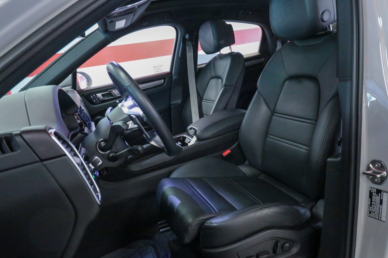 Used Car 2023 Porsche Cayenne  Platinum Edition For Sale Under $60,000 In Austin, Texas