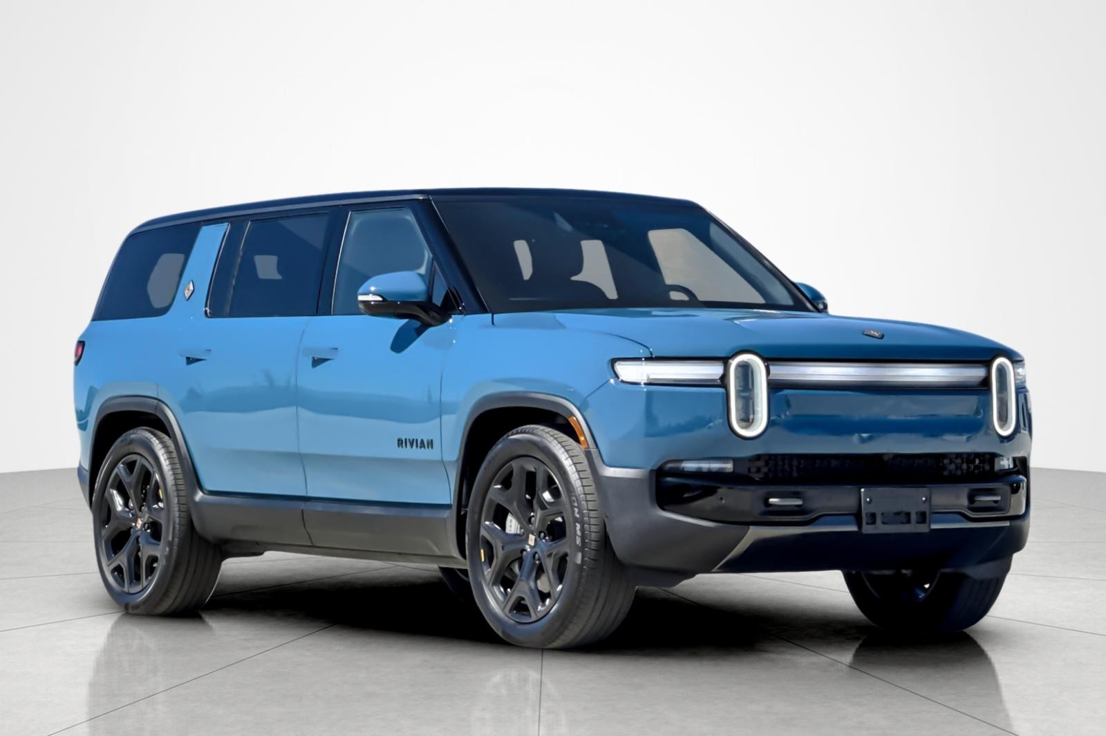 Used 2025 BLUE Rivian Adventure image 7