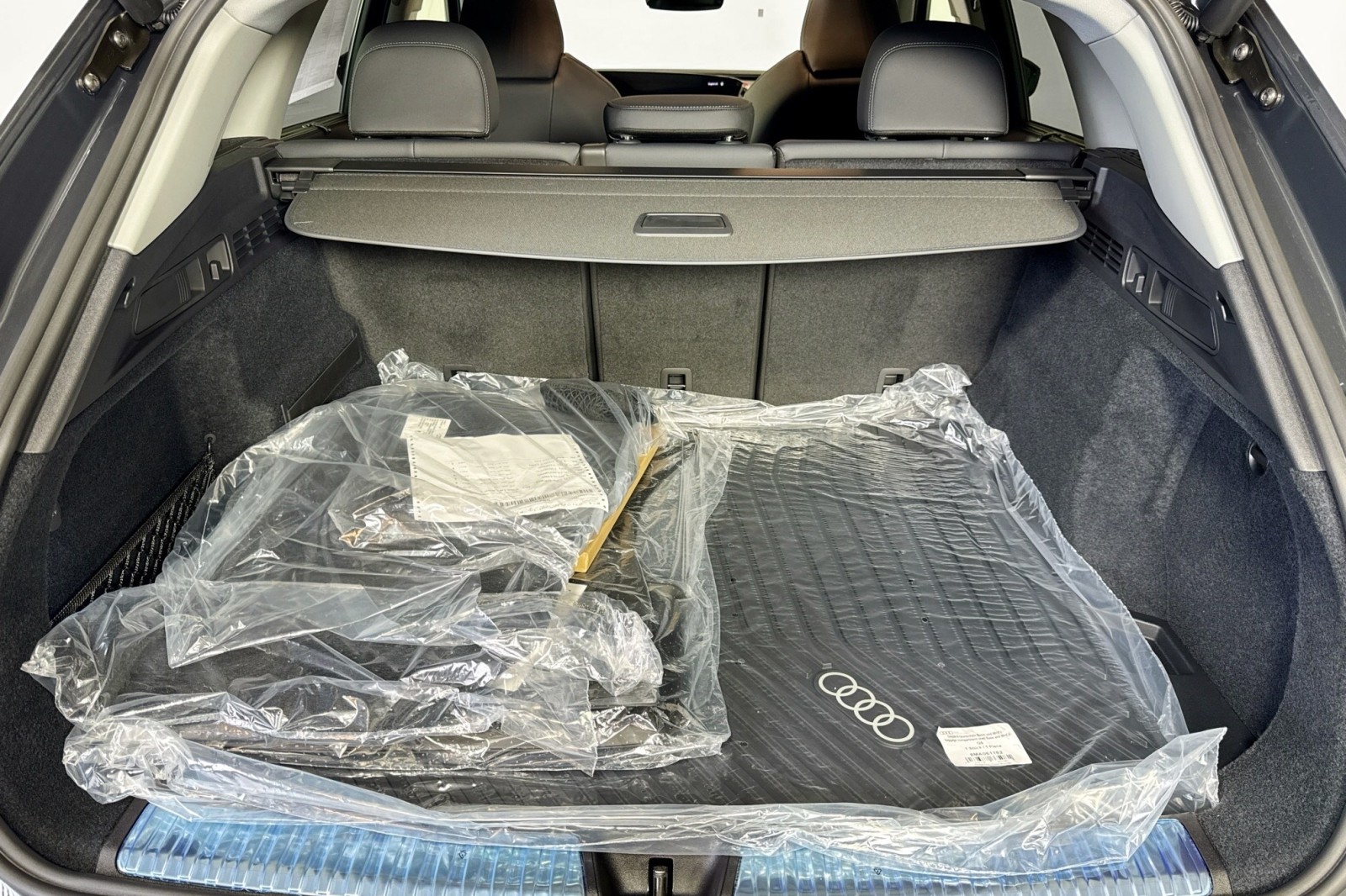 New 2025 Tambora Gray Metallic Audi Premium Plus 2.0 TFSI quattro image 23