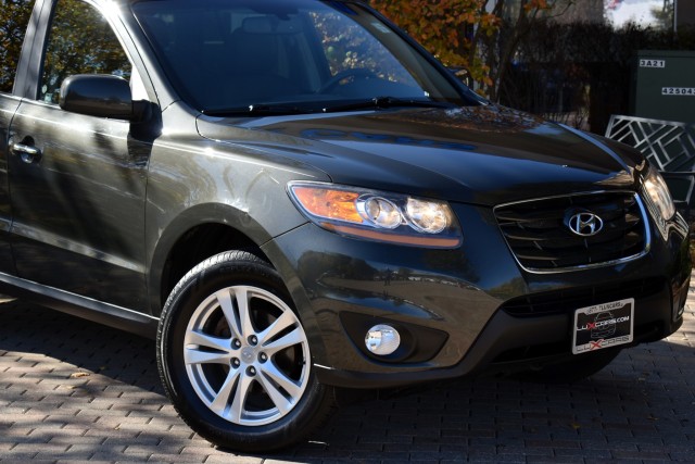 2011 Hyundai Santa Fe Keyless Entry Heated F/Seats Sunroof Bluetooth Infinity Sound $30,290 5