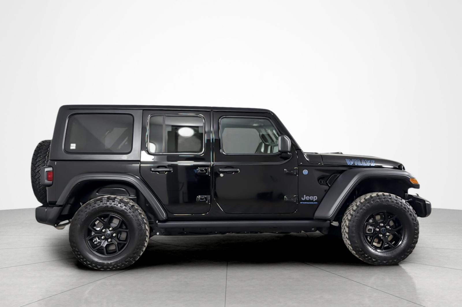 Used 2025 BLACK CLEAR COAT Jeep Sport S 4x4 image 6