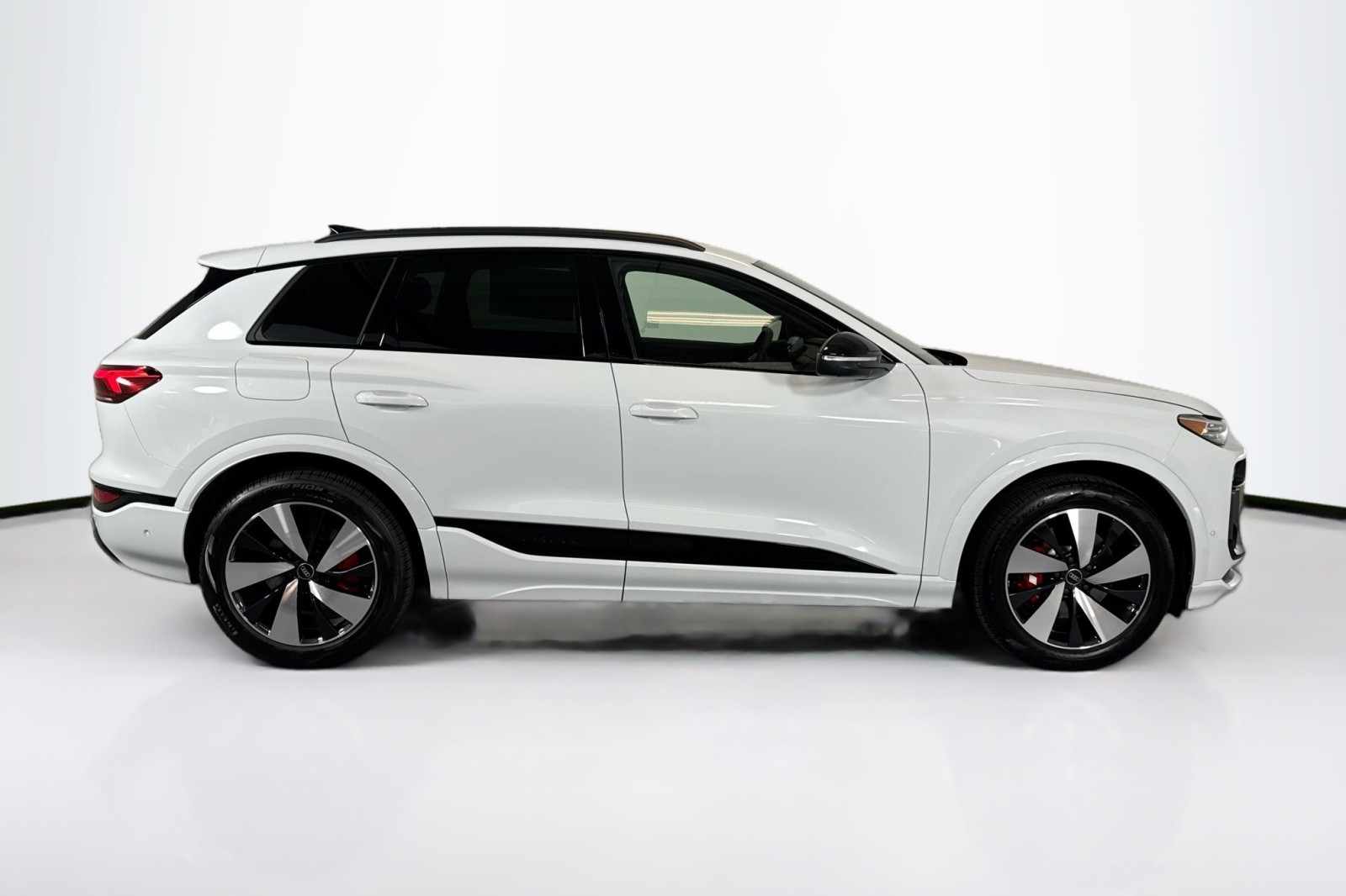 New 2025 Glacier White Metallic Audi Prestige quattro image 4