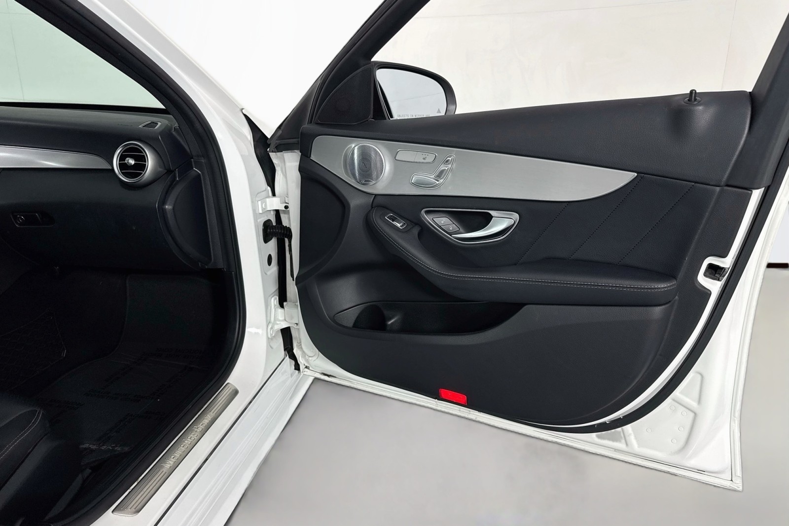 Used 2019 Polar White Mercedes-Benz C 300 image 24