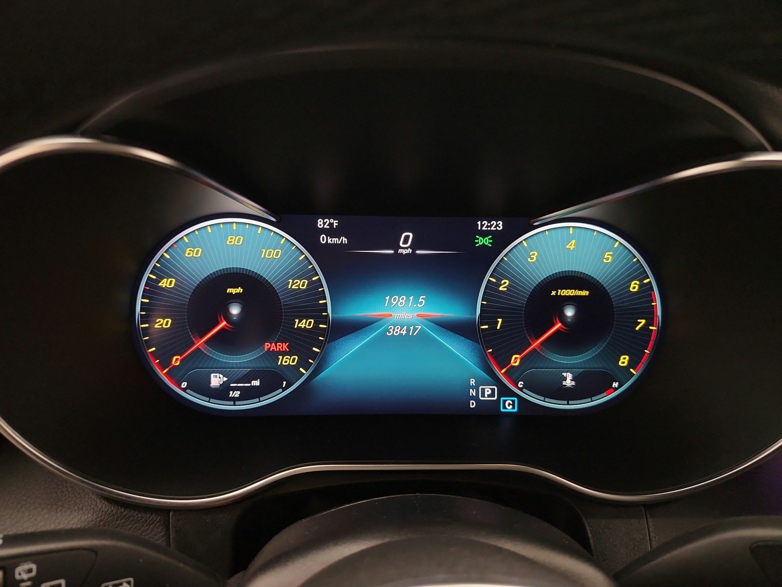 Used 2022 Polar White Mercedes-Benz GLC 300 SUV image 11